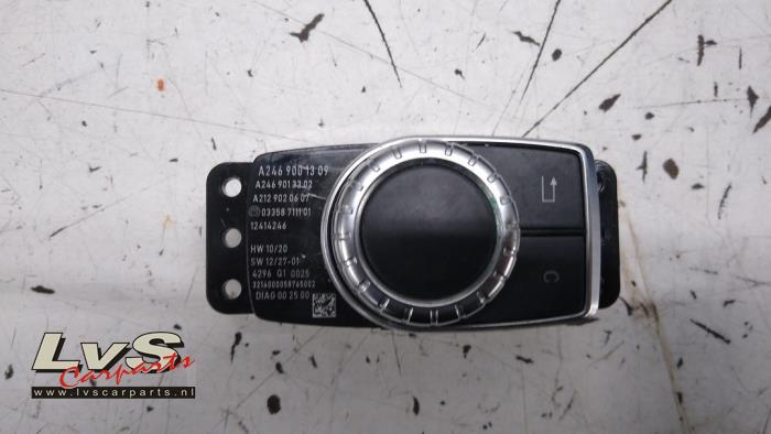 Mercedes A-Klasse Commutateur MMI