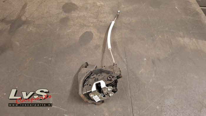 Kia Rio Deurslot Mechaniek 4Deurs links-achter