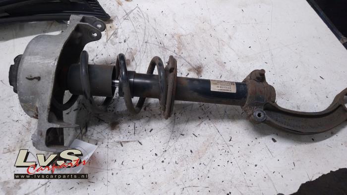 Audi A4 Schokdemperpoot rechts-voor