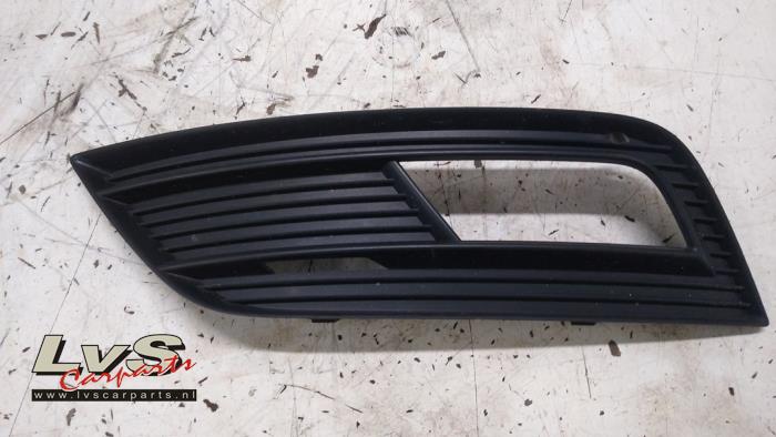 Audi A4 Abdeckplatte Nebelscheinwerfer links