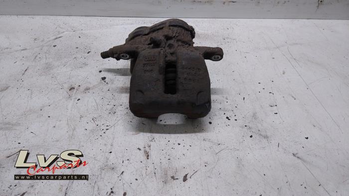 Audi A4 Remklauw (Tang) rechts-achter