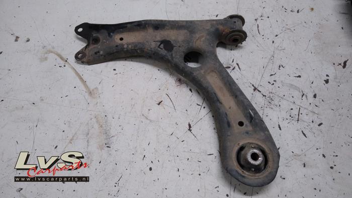Volkswagen UP Bras de suspension avant gauche