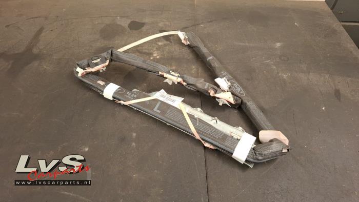 Ford Fiesta Airbag Himmel links