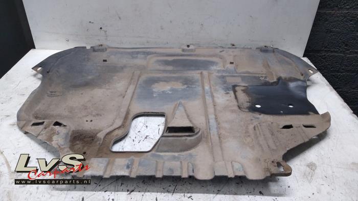 Volvo C30 Engine protection panel