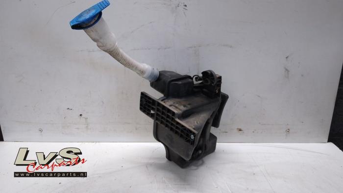 Skoda Roomster Front windscreen washer reservoir