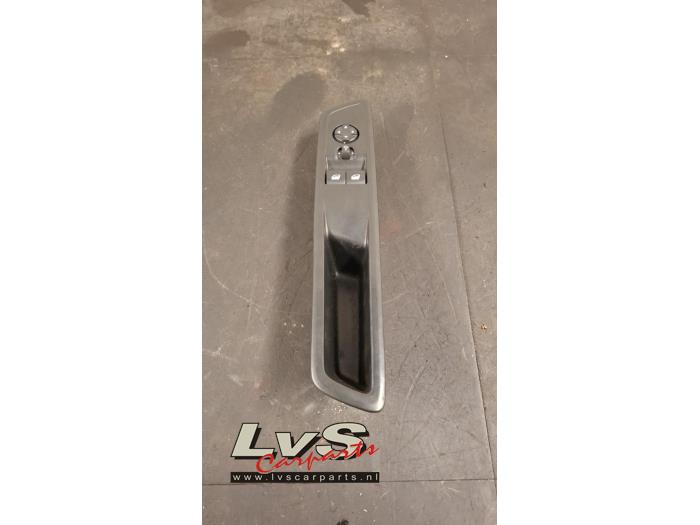 Opel Vivaro Electric window switch