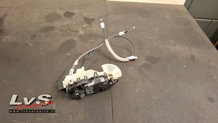 Opel Vivaro Deurslot Mechaniek 2Deurs links