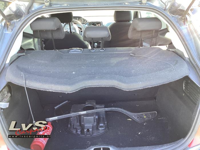 Peugeot 208 Plage arrière