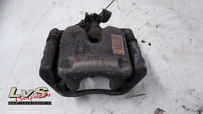Opel Vivaro Rear brake calliper, left