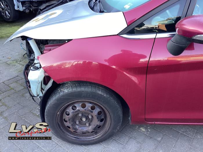 Ford Fiesta Aile avant gauche
