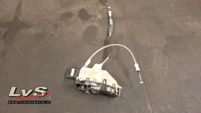 Opel Corsa Deurslot Mechaniek 4Deurs links-achter