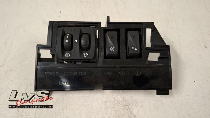 Renault Captur Height control switch