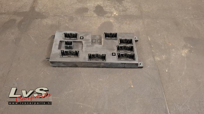 Jaguar F-Pace Body control computer