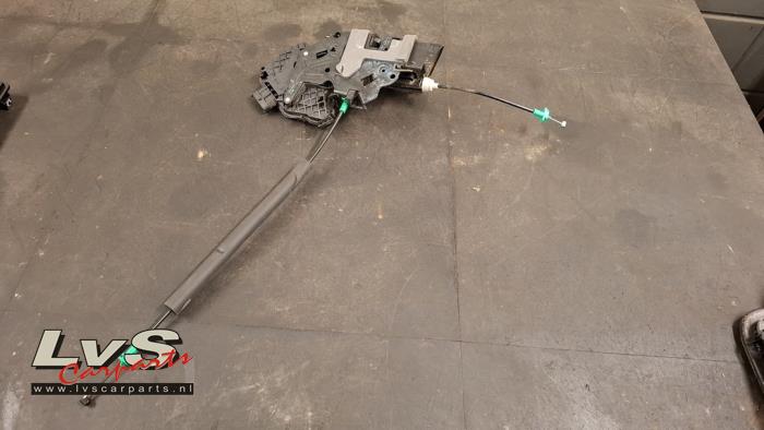 Jaguar F-Pace Deurslot Mechaniek 4Deurs links-achter