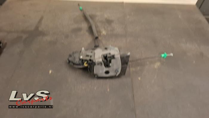 Jaguar F-Pace Türschlossmechanik 4-türig rechts hinten