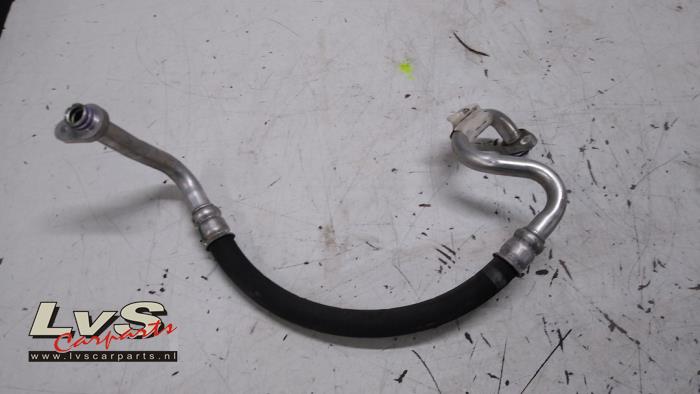 Jaguar F-Pace Air conditioning line