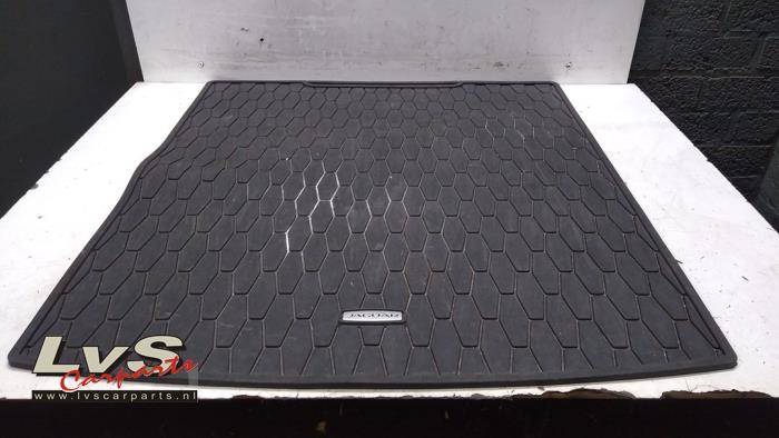 Jaguar F-Pace Coffre tapis