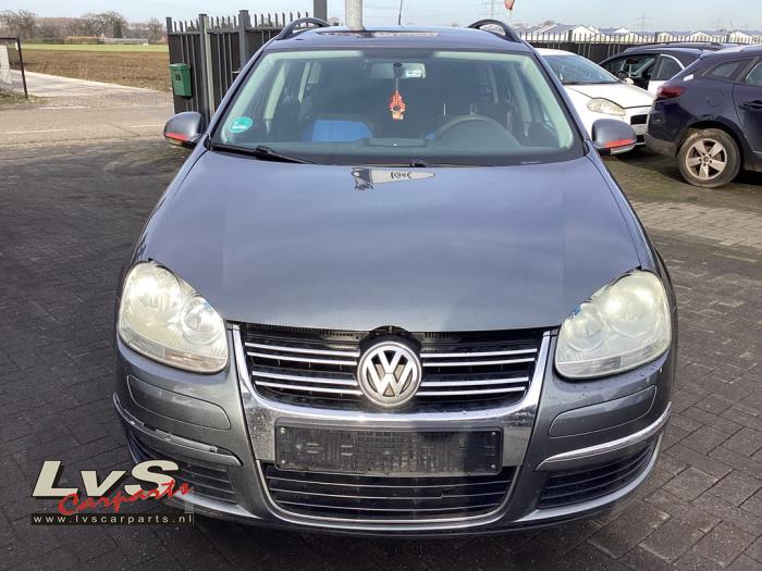 Motorhuv från en Volkswagen Golf V Variant (1K5) 1.4 TSI 140 16V 2008