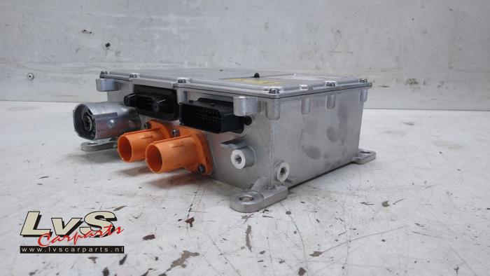 Mercedes CLA Battery charger