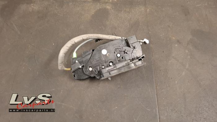 Mercedes CLA Deurslot Mechaniek 4Deurs links-achter