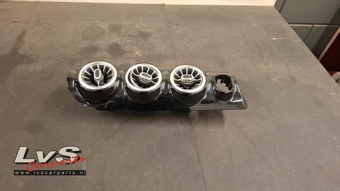 Mercedes CLA Luchtrooster Dashboard