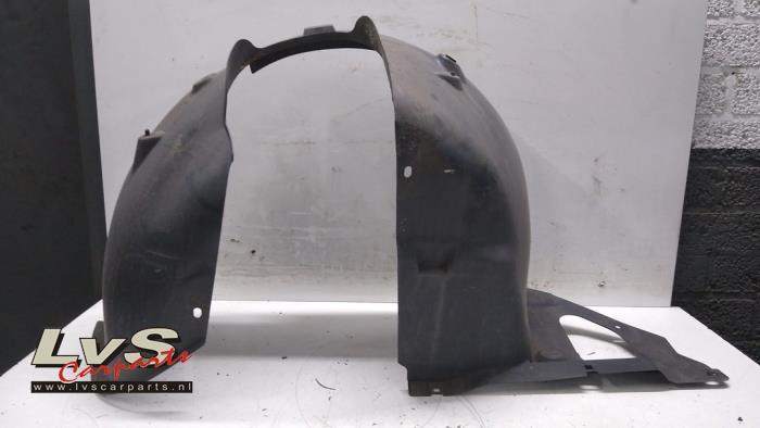 Peugeot 208 Passage de roue