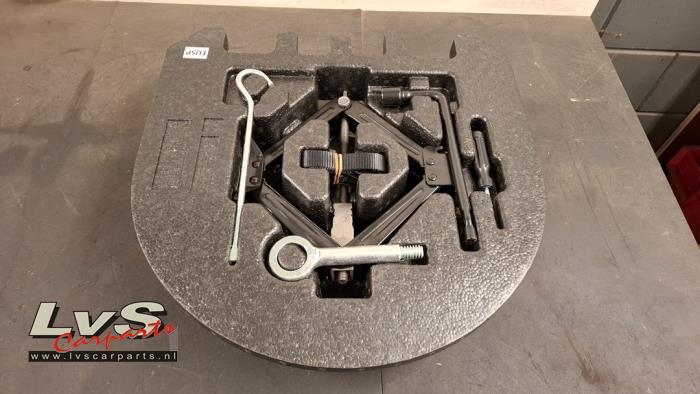 Opel Karl Ensemble cric