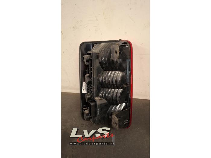 Baklykta, höger från en Volkswagen Caddy III (2KA,2KH,2CA,2CH) 2.0 TDI 16V 2014