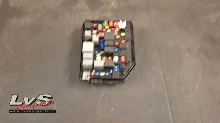 Opel Karl Boîte à fusibles