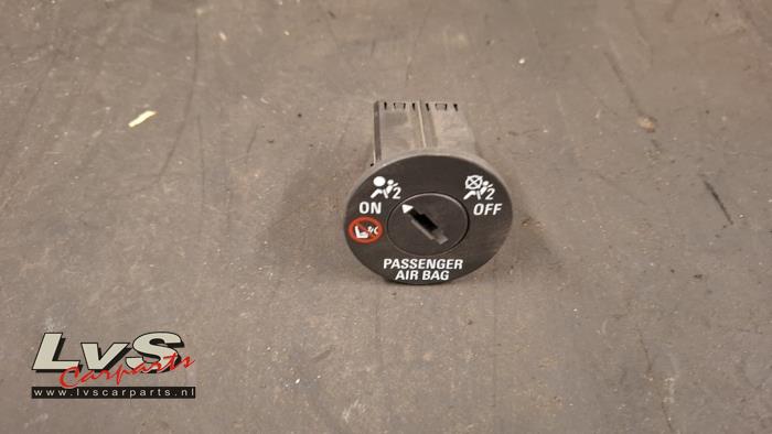 Opel Zafira Airbag commutateur