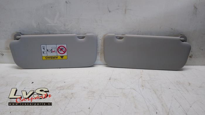 Kia Stonic Ensemble pare-soleil