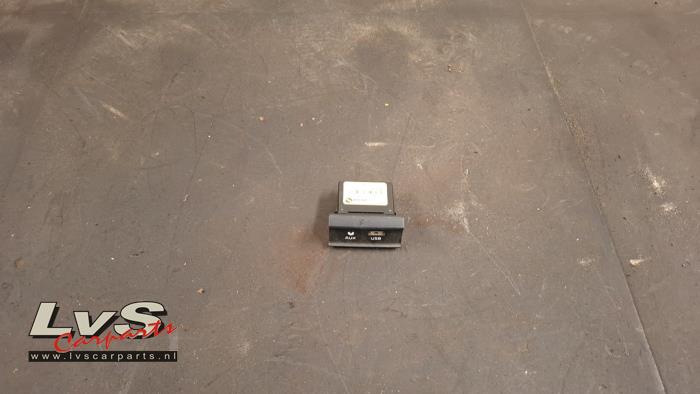 Kia Stonic Connexion USB