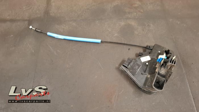 Kia Stonic Türschlossmechanik 4-türig rechts vorne