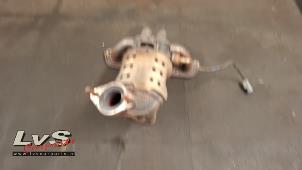 Gebruikte Uitlaatspruitstuk + katalysator Kia Stonic (YB) 1.2 MPI 16V Prijs € 300,00 Margeregeling aangeboden door LvS Carparts