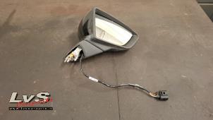 Gebruikte Buitenspiegel rechts Seat Arona (KJX) 1.0 TSI 12V Prijs € 125,00 Margeregeling aangeboden door LvS Carparts