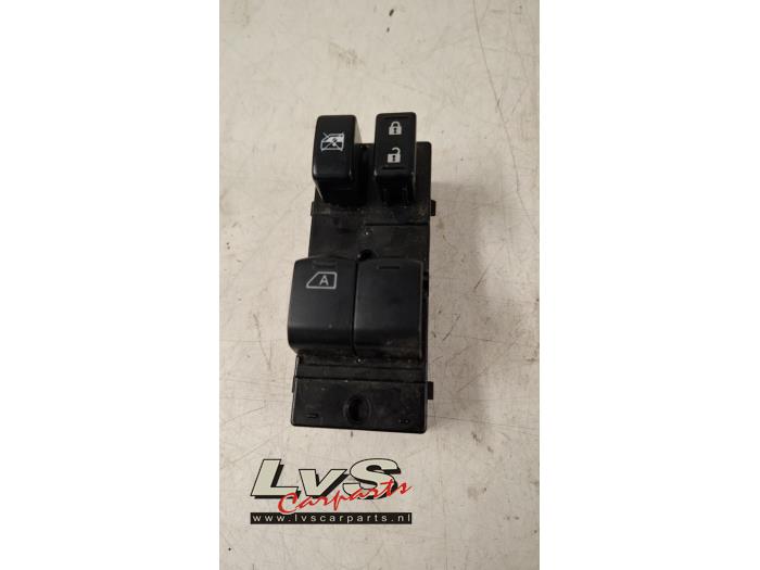 Nissan Micra Commutateur vitre électrique