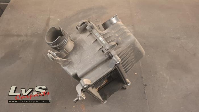 Hyundai I30 Air box