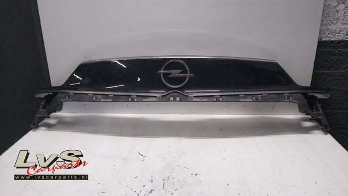 Opel Crossland X Grille