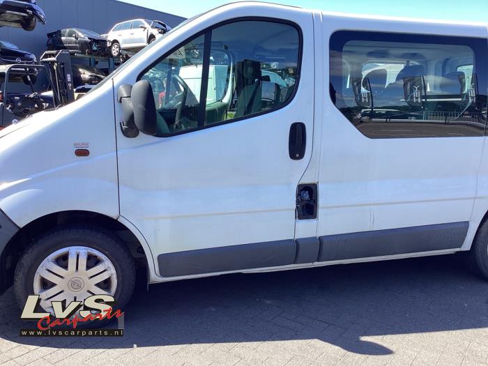 Opel Vivaro Door 2-door, left