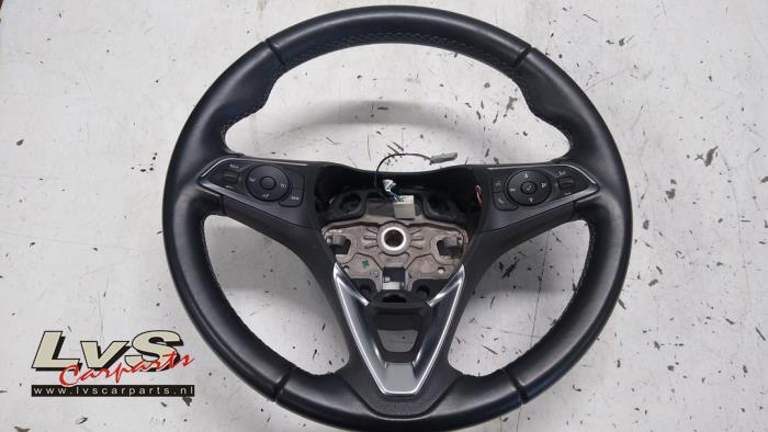 Opel Crossland X Volant