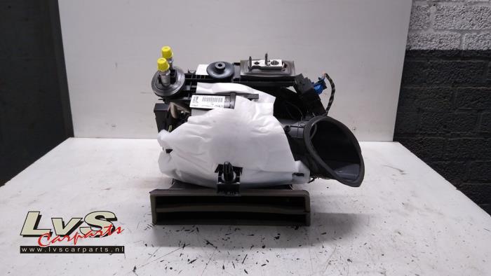 Opel Crossland X Heater housing