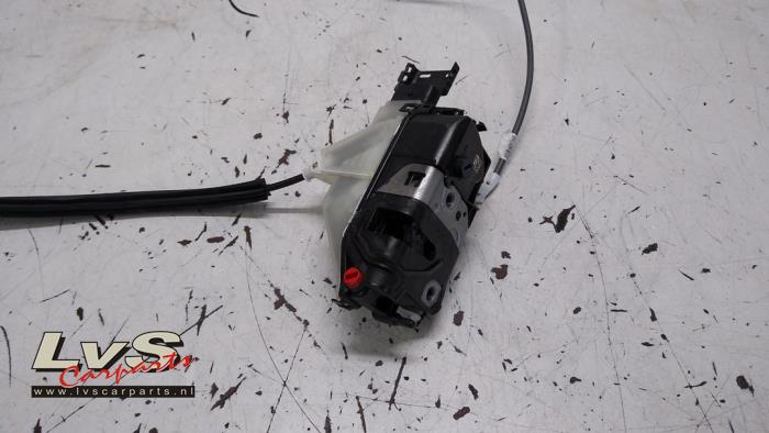 Opel Crossland X Deurslot Mechaniek 4Deurs links-achter