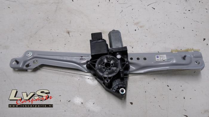 Opel Crossland X Rear door window mechanism 4-door, left