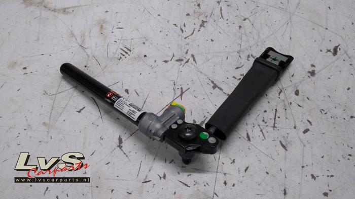 Opel Karl Tendeur de ceinture droit