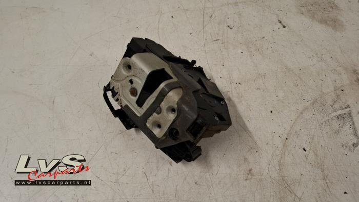 Volvo V60 Serrure portière mécanique 4portes avant droite