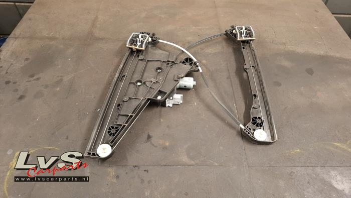 Peugeot 208 Mécanique vitre 4portes avant gauche