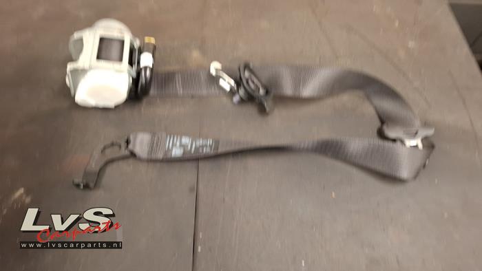 Opel Astra Tendeur de ceinture droit