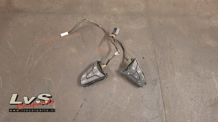 Renault Zoe Steering wheel mounted radio control