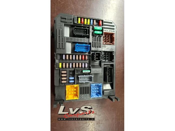 Citroen C4 Picasso Sicherungskasten