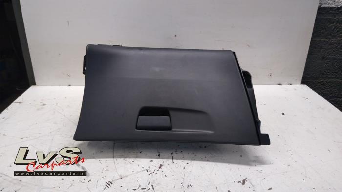 Citroen C4 Picasso Glovebox